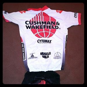Medium size Squadra full cycling kit